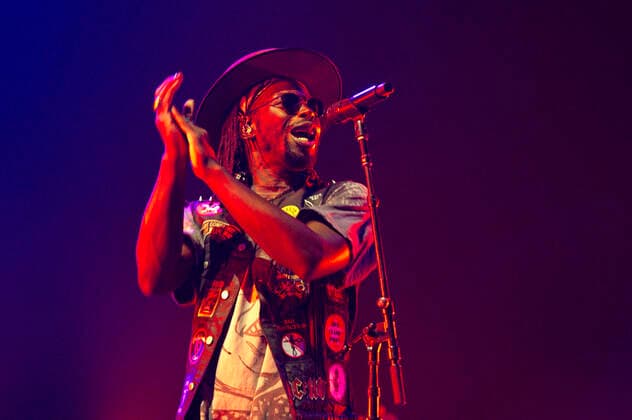 Eric Burton of the Black Pumas live at Verti Music Hall Berlin, 12 11 2021 Foto:xC.xBehringx xFuturexImage