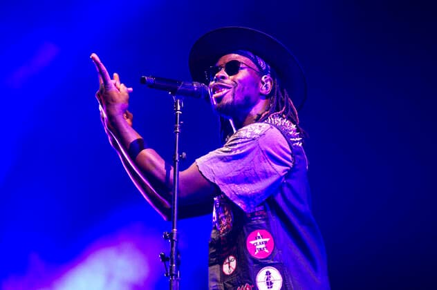 Eric Burton of the Black Pumas live at Verti Music Hall Berlin, 12 11 2021 Foto:xC.xBehringx xFuturexImage