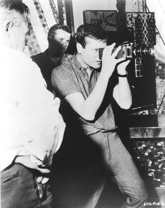 ROGER CORMAN Director ROGER CORMAN. Strictly editorial use only in conjunction with the promotion of the film. Credit line mandatory. This image is copyright of the film company and is supplied under the terms of issue as film still. No commercial or book cover use permitted without prior consent from the film company.  Mandatory credit line: Courtesy Ronald Grant Mary Evans