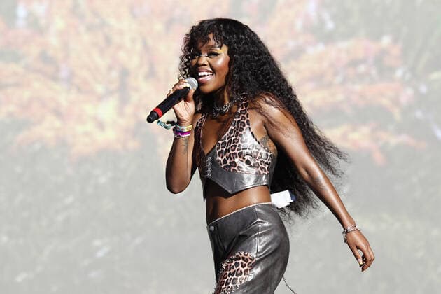 Tkay Maidza performs on stage during the Day N Vegas Music Festival at the Las Vegas Festival Grounds in Las Vegas, Nevada on Friday, November 12, 2021.  LAV2021111222 JAMESxATOA