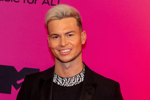 November 14, 2021, Budapest, Hungary: Joel Corry attends the 2021 MTV EMAs, Europe Music Awards, at Papp Laszlo Budapest Sports Arena in Budapest, Hungary, on 14 November 2021. Photo: Budapest Hungary - ZUMAm179 20211114_zep_m179_008 Copyright: xAlecxMichaelx