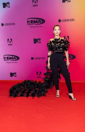 November 14, 2021, Budapest, Hungary: Rita Ora attends the 2021 MTV EMAs, Europe Music Awards, at Papp Laszlo Budapest Sports Arena in Budapest, Hungary, on 14 November 2021. Photo: Budapest Hungary - ZUMAm179 20211114_zep_m179_057 Copyright: xAlecxMichaelx