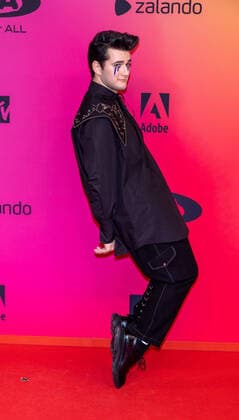 November 14, 2021, Budapest, Hungary: Gjon s Tears attends the 2021 MTV EMAs, Europe Music Awards, at Papp Laszlo Budapest Sports Arena in Budapest, Hungary, on 14 November 2021. Photo: Budapest Hungary - ZUMAm179 20211114_zep_m179_077 Copyright: xAlecxMichaelx