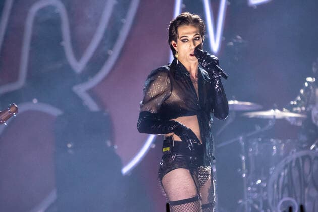 November 14, 2021, Budapest, Hungary: Damiano David of Maneskin performs at the 2021 MTV EMAs, Europe Music Awards, at Papp Laszlo Budapest Sports Arena in Budapest, Hungary, on 14 November 2021. Photo: Budapest Hungary - ZUMAm179 20211114_zep_m179_123 Copyright: xAlecxMichaelx