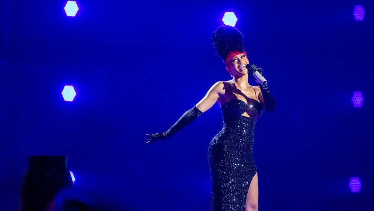 November 14, 2021, Budapest, Hungary: Saweetie performs at the 2021 MTV EMAs, Europe Music Awards, at Papp Laszlo Budapest Sports Arena in Budapest, Hungary, on 14 November 2021. Photo: Budapest Hungary - ZUMAm179 20211114_zep_m179_137 Copyright: xAlecxMichaelx