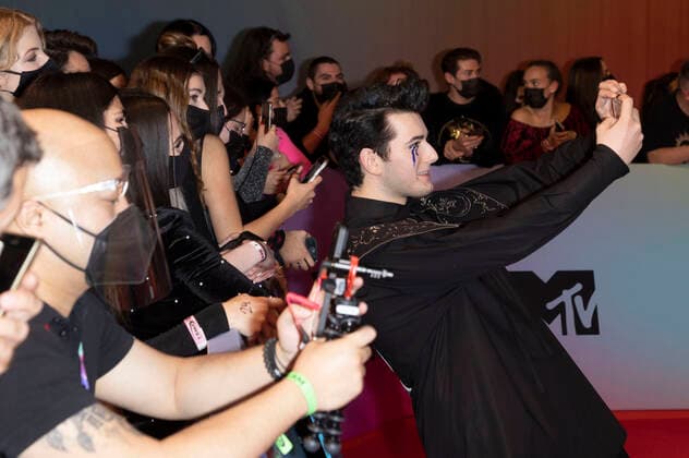 Gjon s Tears at the MTV European Music Awards 2021 at Laszlo Papp Sports Arena Budapest, 14 11 2021 Foto:xR.xWagnerx xFuturexImage