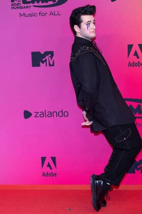 Gjon s Tears at the MTV European Music Awards 2021 at Laszlo Papp Sports Arena Budapest, 14 11 2021 Foto:xR.xWagnerx xFuturexImage