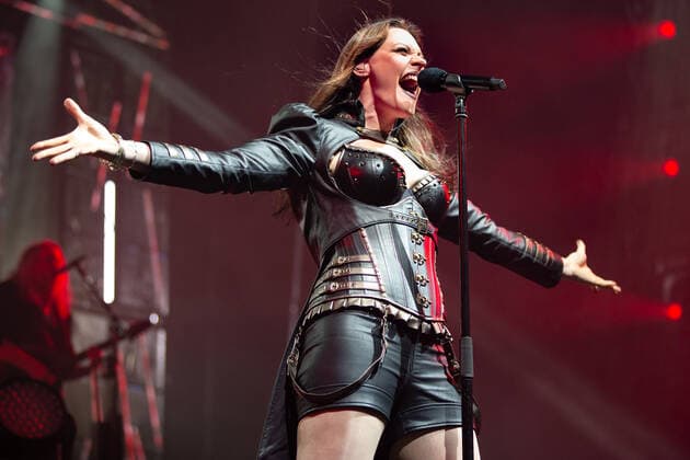 Nightwish live in Oslo, Norway Oslo, Norway. 14th, November 2021. Nightwish, the Finnish symphonic metal band, performs a live concert at Oslo Spektrum in Oslo. Here vocalist Floor Jansen is seen live on stage. Oslo Norway  Copyright: xGonzalesxPhoto Per-OttoxOppix