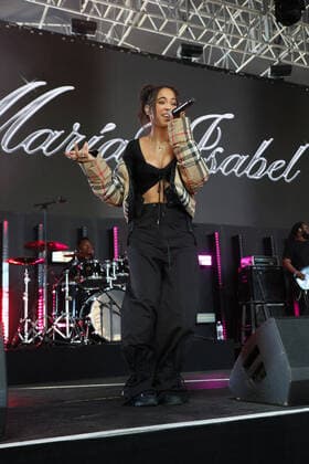 Day N Vegas Music Festival in Las Vegas, Maria Isabel Konzert Singer Maria Isabel performs on stage during the Day N Vegas Music Festival at the Las Vegas Festival Grounds in Las Vegas, Nevada on Sunday, November 14, 2021.  LAV2021111418 JAMESxATOA