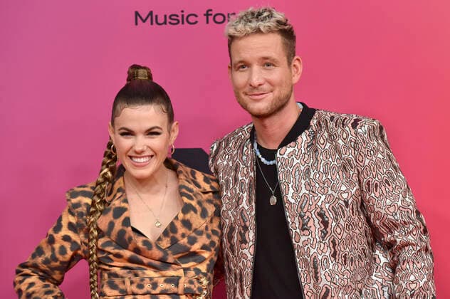 Adel Csobot and Ben Istenes at the MTV European Music Awards 2021 at Laszlo Papp Sports Arena Budapest, 14 11 2021 Foto:xH.xZwanzigerx xFuturexImage