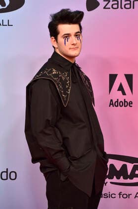 Gjon s Tears at the MTV European Music Awards 2021 at Laszlo Papp Sports Arena Budapest, 14 11 2021 Foto:xH.xZwanzigerx xFuturexImage