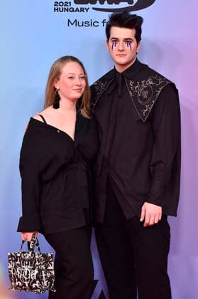 Gjon s Tears with girlfriend Pauline Sengler at the MTV European Music Awards 2021 ceremony at Laszlo Papp Sports Arena Budapest, 14 11 2021 Foto:xH.xZwanzigerx xFuturexImage