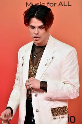 Yungblud at the MTV European Music Awards 2021 at Laszlo Papp Sports Arena Budapest, 14 11 2021 Foto:xH.xZwanzigerx xFuturexImage
