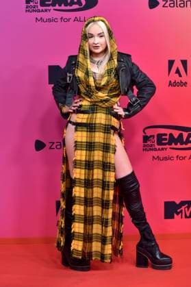 Kim Petras bei der Verleihung der MTV European Music Awards 2021 in der Laszlo Papp Sportarena. Budapest, 14.11.2021 *** Kim Petras at the MTV European Music Awards 2021 at the Laszlo Papp Sports Arena Budapest, 14 11 2021 Foto:xH.xZwanzigerx xFuturexImage