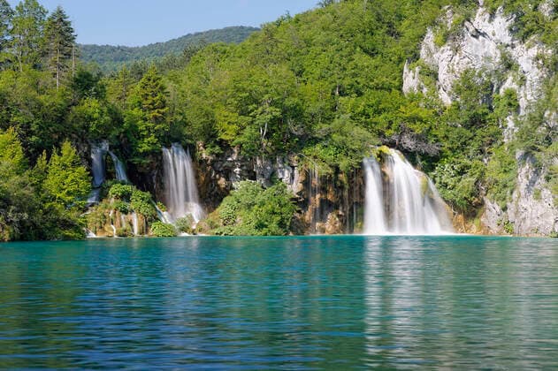 Croatia, Karlovac, Waterfall in Plitvice Lakes National Park, GF000060