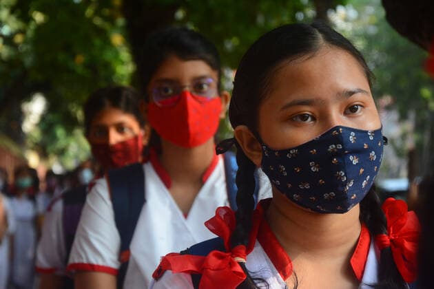 India: Schools reopen in West Bengal after 2 years due to Covid Students of IX, X, XI and XII will be allowed to attend face to face classes when schools reopen after a gap of almost two years due to the Covid-19 pandemic. Schools were shut for students since March-end last year following the pandemic and teaching was imparted on online mode. Kolkata West Bengal India Copyright: RahulxSadhukhan