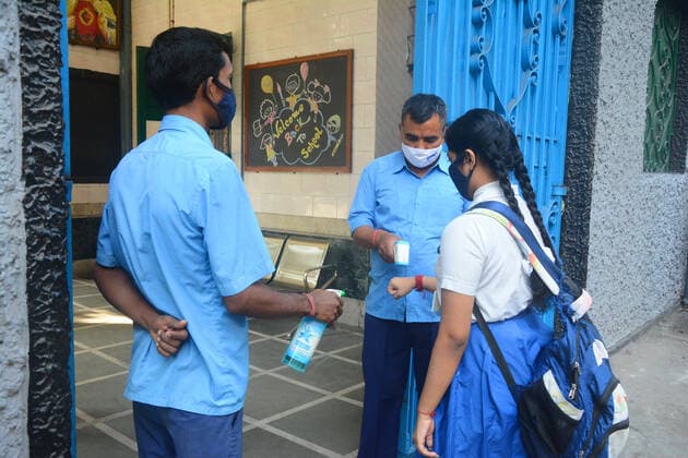 India: Schools reopen in West Bengal after 2 years due to Covid Students of IX, X, XI and XII will be allowed to attend face to face classes when schools reopen after a gap of almost two years due to the Covid-19 pandemic. Schools were shut for students since March-end last year following the pandemic and teaching was imparted on online mode. Kolkata West Bengal India Copyright: RahulxSadhukhan