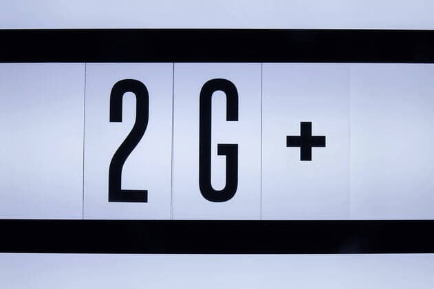 Light box with 2G Plus Light box with 2G Plus, 15 11 2021, Borkwalde, Brandenburg, In a light box is the writing 2G Plus