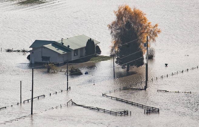 November 17, 2021, ABBOTSFORD, BC, CANADA: A house on a farm is surrounded by floodwaters in Abbotsford, B.C., on Wednesday, November 17, 2021. ABBOTSFORD CANADA  - ZUMAc35_ 20211117_zaf_c35_084 Copyright: xDarrylxDyckx