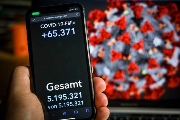 Coronavirus in Germany Covid 19 Dashboard of the Robert Koch Institute 18 11 2021 Robert Koch Institute 7 days Incidence 336.9 7 days Number of cases 280 161 COVID 19 cases 5 195 321 Addition of 65 371 compared to the previous day COVID 19 deaths 98 538 Addition of 264 compared to the previous day
