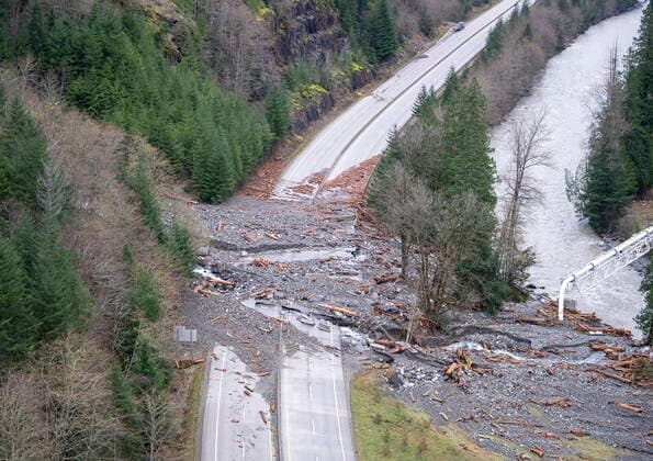 November 18, 2021, Coquihalla highway, BC, CANADA: Damage caused by heavy rains and mudslides earlier in the week is pictured along the Coquihalla Highway near Hope, B.C., Thursday, November 18, 2021. Coquihalla highway CANADA  - ZUMAc35_ 20211118_zaf_c35_064 Copyright: xJonathanxHaywardx