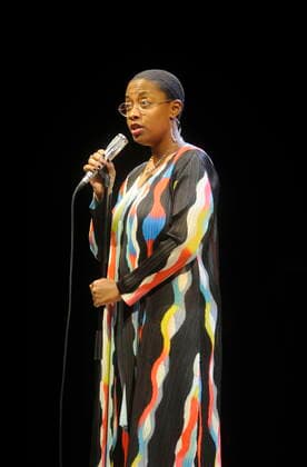 Die amerikanische Jazz-Sängerin Cecile McLorin Salvant in der Philharmonie Essen 2021. The American jazz singer Cecile McLorin Salvant at the Philharmonie Essen 2021. Essen NRW DEU;DE;GERMANY;DEUTSCHLAND;ALLEMAGNE