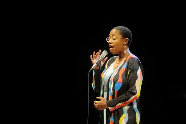 Die amerikanische Jazz-Sängerin Cecile McLorin Salvant in der Philharmonie Essen 2021. The American jazz singer Cecile McLorin Salvant at the Philharmonie Essen 2021. Essen NRW DEU;DE;GERMANY;DEUTSCHLAND;ALLEMAGNE