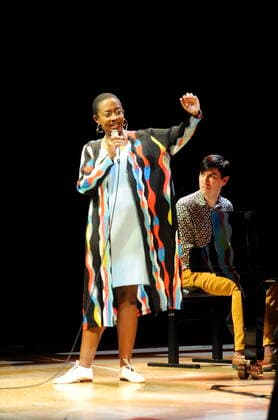 Die amerikanische Jazz-Sängerin Cecile McLorin Salvant mit ihrem Pianisten Glenn Zaleski in der Philharmonie Essen 2021. The American jazz singer Cecile McLorin Salvant with her pianist Glenn Zaleski at the Philharmonie Essen 2021. Essen NRW DEU;DE;GERMANY;DEUTSCHLAND;ALLEMAGNE