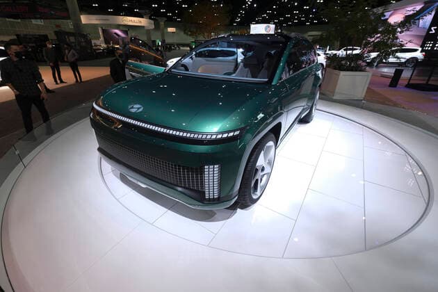 November 18, 2021, Los Angeles, California, USA: A Hyundai Seven concept vehicle is displayed at the 2021 LA Auto Show media day in Los Angeles, November, 18, 2021. Los Angeles USA - ZUMAc68_ 20211118_zaf_c68_005 Copyright: xRingoxChiux