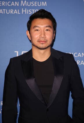 November 18, 2021, New York, NY, USA: SIMU LIU attends the Museum Gala 2021 at the American Museum of Natural History, NYC.November 18, 2021. New York USA - ZUMAms4_ 20211118_zaf_ms4_014 Copyright: xSoniaxMoskowitzxGordonx