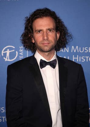 November 18, 2021, New York, NY, USA: KYLE MOONEY attends the Museum Gala 2021 at the American Museum of Natural History, NYC.November 18, 2021. New York USA - ZUMAms4_ 20211118_zaf_ms4_018 Copyright: xSoniaxMoskowitzxGordonx