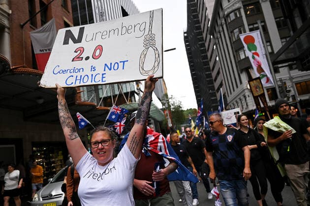 COVID19 FREEDOM RALLY SYDNEY, People participate in The Worldwide Rally for Freedom protest against mandatory vaccinations and lockdown measures in Sydney, Saturday, November 20, 2021. The Worldwide Rally for Freedom is a day of rallies purportedly for freedom across many countries, including Australia. ( NO ARCHIVING, EDITORIAL USE ONLY, NO USE IN BOOKS WITHOUT CONSENT SYDNEY NSW AUSTRALIA  Copyright: xSTEVENxSAPHOREx 20211120001598415197
