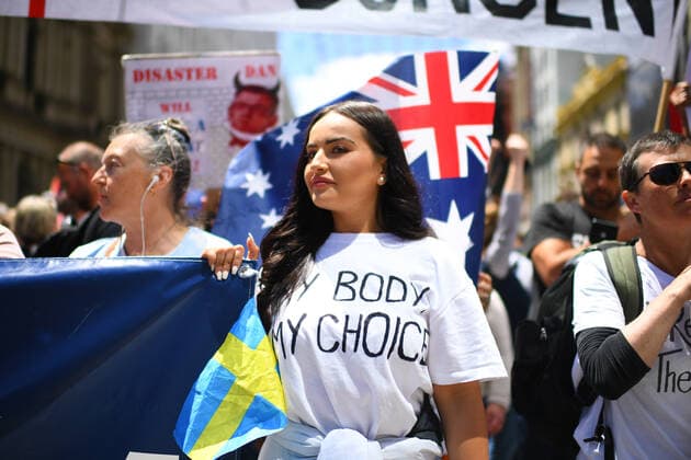 COVID19 FREEDOM RALLY MELBOURNE, People participate in a The Worldwide Rally for Freedom protest against mandatory vaccinations and lockdown measures in Melbourne, Saturday, November 20, 2021. The Worldwide Rally for Freedom is a day of rallies purportedly for freedom across many countries, including Australia. ( NO ARCHIVING, EDITORIAL USE ONLY, NO USE IN BOOKS WITHOUT CONSENT MELBOURNE VIC AUSTRALIA  Copyright: xJAMESxROSSx 20211120001598426382