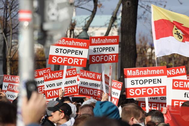 DEMO Demonstration against Corona Measures Vienna, Ring, 20 11 2021 Demonstration against Corona Measures and the Government