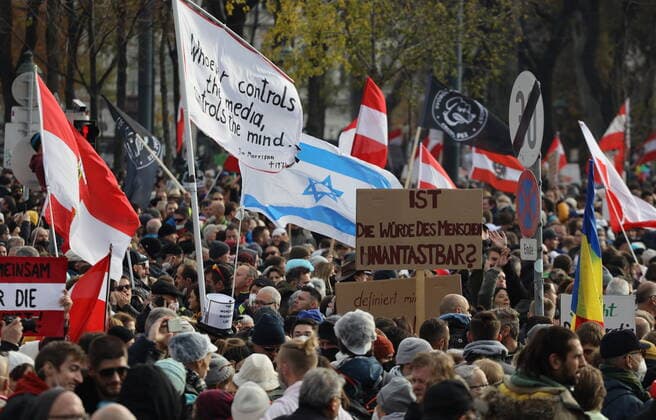 DEMO Demonstration against Corona Measures Vienna, Ring, 20 11 2021 Demonstration against Corona Measures and the Government
