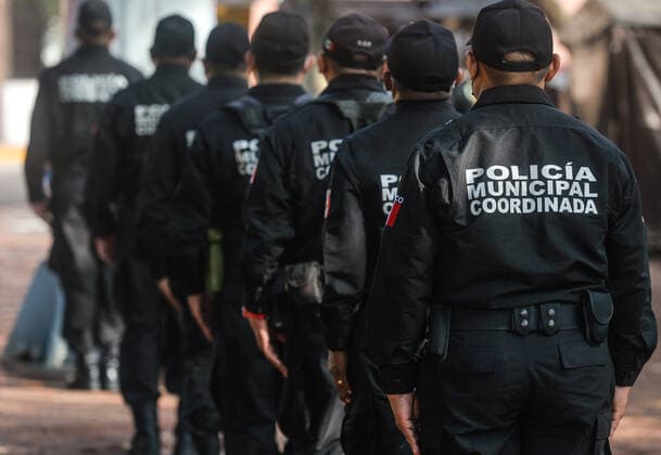 A Minimal Revolution Day Celebration In Valladolid Due To Covid-19 Pandemic Members of the municipal police (Policia Municipal de Valladolid) during the short ceremony of El Dia de la Revolucion (Revolution Day), a national holiday commemorating the beginning of the Mexican Revolution on November 20, 1910. Official Revolution Day celebrations have been canceled due to the Covid-19 pandemic. The city of Valladolid was the site of the first spark of the Mexican Revolution, also known as the Dzelkoop Plan, an uprising that began on June 4, 1910, by Maximiliano R. Bonilla and other leaders of the Independent Electoral Center and the Anti Reelectionist Front, against the dictatorship of President Porfirio Diaz. On Saturday, November 20, 202  Copyright: xArturxWidakx widak-revoluti211120_npBiv