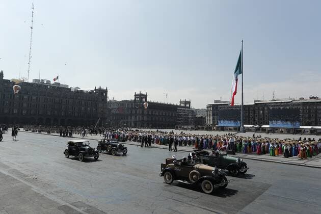 Actors perform scenes of the Mexican Revolution during a military parade commemorating the 111 anniversary of the Revolution, in Mexico City, Mexico, 20 November 2021. Mexico commemorates the 111 Revolution anniversary with a military parade !ACHTUNG: NUR REDAKTIONELLE NUTZUNG!  Copyright: xJoséxMéndezx MEX7357 20211120-33f08d809d9284e86a8b7995321fff0dd68f265b