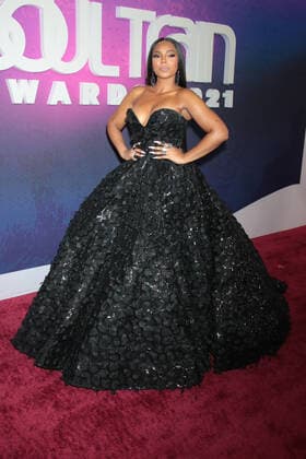 NEW YORK, NY - NOVEMBER 20: Ashanti at the 2021 Soul Train Awards at The Apollo Theater in New York City on November 20, 2021. Copyright: xRWx