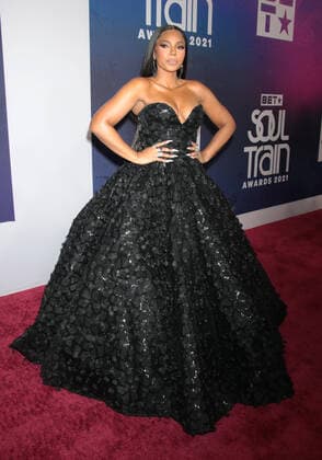 NEW YORK, NY - NOVEMBER 20: Ashanti at the 2021 Soul Train Awards at The Apollo Theater in New York City on November 20, 2021. Copyright: xRWx
