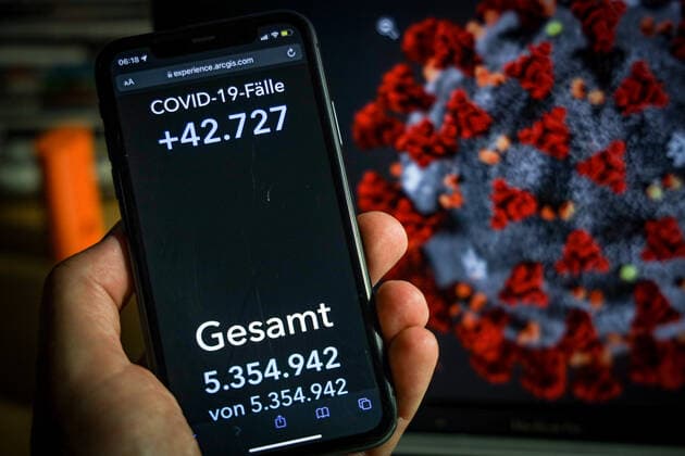 Coronavirus in Deutschland - Covid-19-Dashboard des Robert Koch-Institut 21.11.2021: Robert Koch-Institut: 7-Tage-Inzidenz 372,7. 7-Tage-Fallzahl 309.897. COVID-19-Fälle 5.354.942. Zugang um 42.727 gegenüber dem Vortag. COVID-19-Todesfälle 99.062. Zugang um 75 gegenüber dem Vortag.