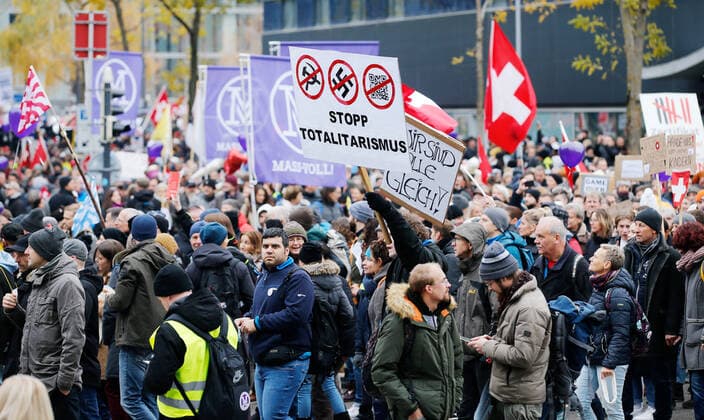 Photo Manuel Geisser 20 11 2021 Zurich Corona Demo Zurich Demonstration against the Covid Law Mass Full Flags