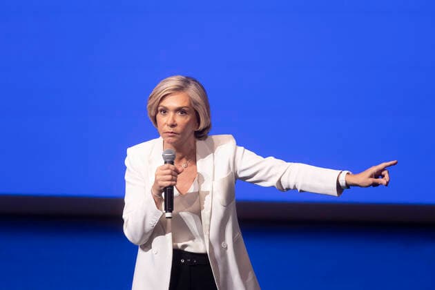 Issy Les Moulineaux, France le 20 Novembre, 2021 - Conseil national du parti politique Les Republicains LR - Valerie Pecresse POLITIQUE, LR, LES REPUBLICAINS, ELECTION PRESIDENTIELLE, CANDIDAT, DROITE  Copyright: xVincentxIsorex