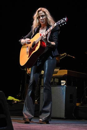 WEST PALM BEACH, FL - NOVEMBER 20: Sheryl Crow performs at The I Think Amphitheatre on November 20, 2021 in West Palm Beach Florida. Copyright: xmpi04x