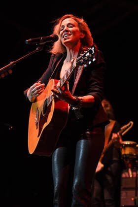 WEST PALM BEACH, FL - NOVEMBER 20: Sheryl Crow performs at The I Think Amphitheatre on November 20, 2021 in West Palm Beach Florida. Copyright: xmpi04x