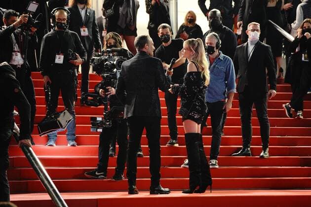 Angele CELEBRITES : NRJ Music Awards - Cannes - 20 11 2021 NorbertScanella Panoramic 
