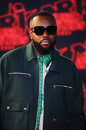 Gims CELEBRITES : NRJ Music Awards - Cannes - 20 11 2021 NorbertScanella Panoramic 