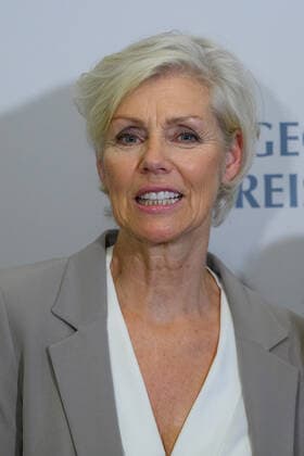Berlin GER, Berlin, 21 11 21, Goetz George Prize 4 Red Carpet Marika George, Goetz George Prize 4 Red Carpet, Kaiserin Friedrich Haus, 21 11 21, Copyright: xUwexKoch Eibner-Pressefotox EP_UKH