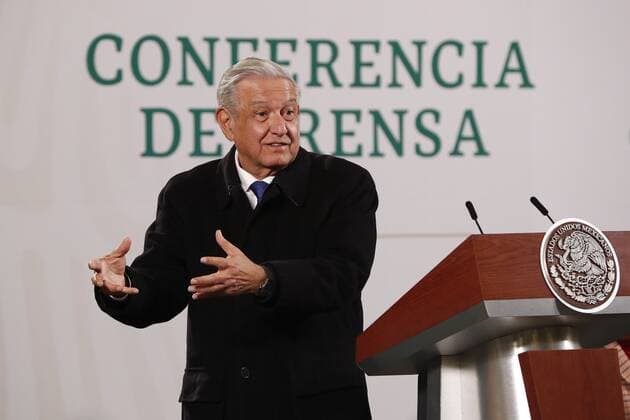 The President of Mexico Andres Manuel Lopez Obrador offers a morning press conference, at the National Palace in Mexico City, Mexico, 22 November 2021. Lopez Obrador expressed this Monday that he will support the man or the woman who wins the poll of his party, the National Regeneration Movement (Morena), to succeed him in 2024. Press conference of President Lopez Obrador !ACHTUNG: NUR REDAKTIONELLE NUTZUNG!  Copyright: xJosexMendezx MEX7628 20211122-5d0a5d2083acab241ec89450e86818aac3fcd11b