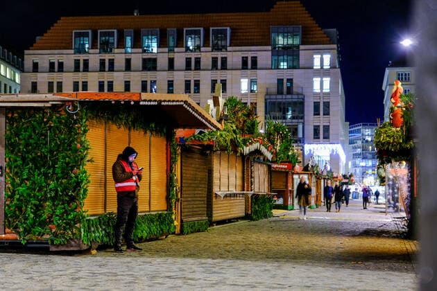 View on 22 11 2021 about 19 oclock on the Christmas market Dresden Striezelmarkt on the Altmarkt in Dresden, which is closed by the Saxonian Corona Protection Ordinance.