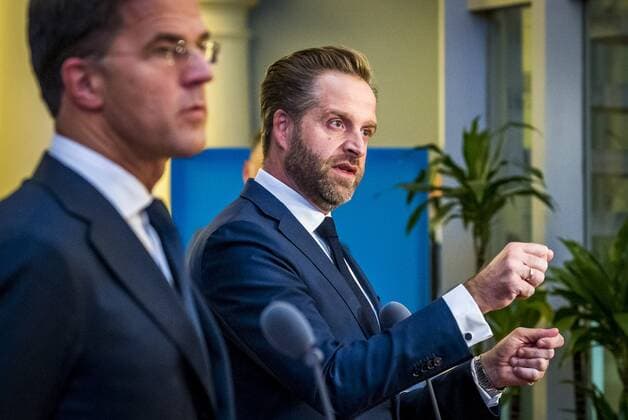 THE HAGUE Outgoing Prime Minister Mark Rutte and outgoing Minister Hugo de Jonge of Health, Welfare and Sport CDA explain the situation regarding the basic measures against the corona virus Rutte made an urgent appeal to everyone to better adhere to those basic measures against the corona virus ANP LEX VAN LIESHOUT  Copyright: xANPx xxANPx x441036634x